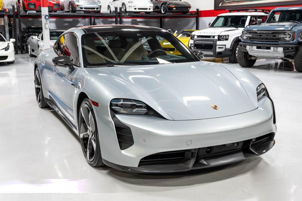 Porsche Taycan 2020 in Bloomfield Hills, MI