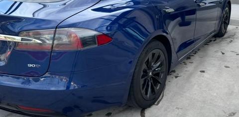 Tesla Model S 2017