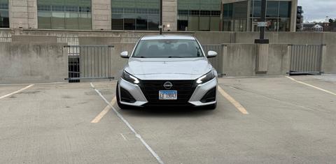 Nissan Altima 2023