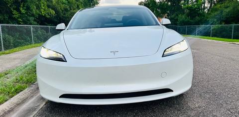 Tesla Model 3 2025
