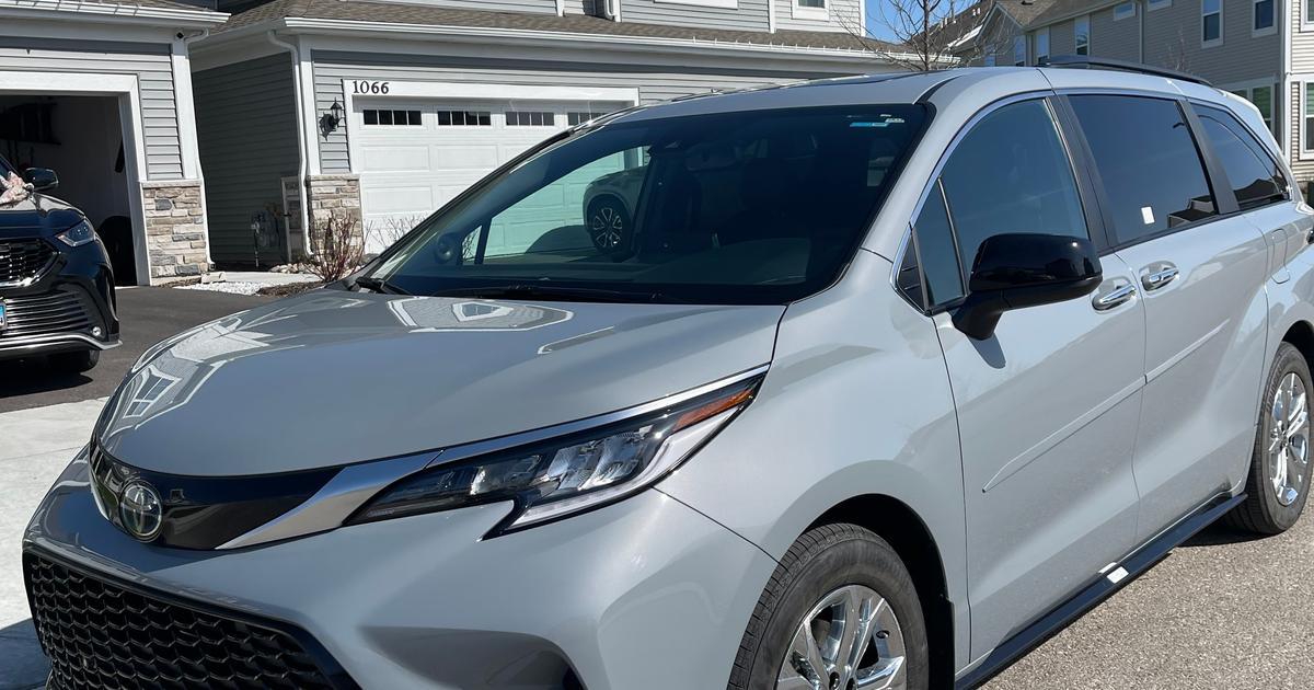 Toyota Sienna 2023 rental in Schaumburg, IL by Johely Q. | Turo