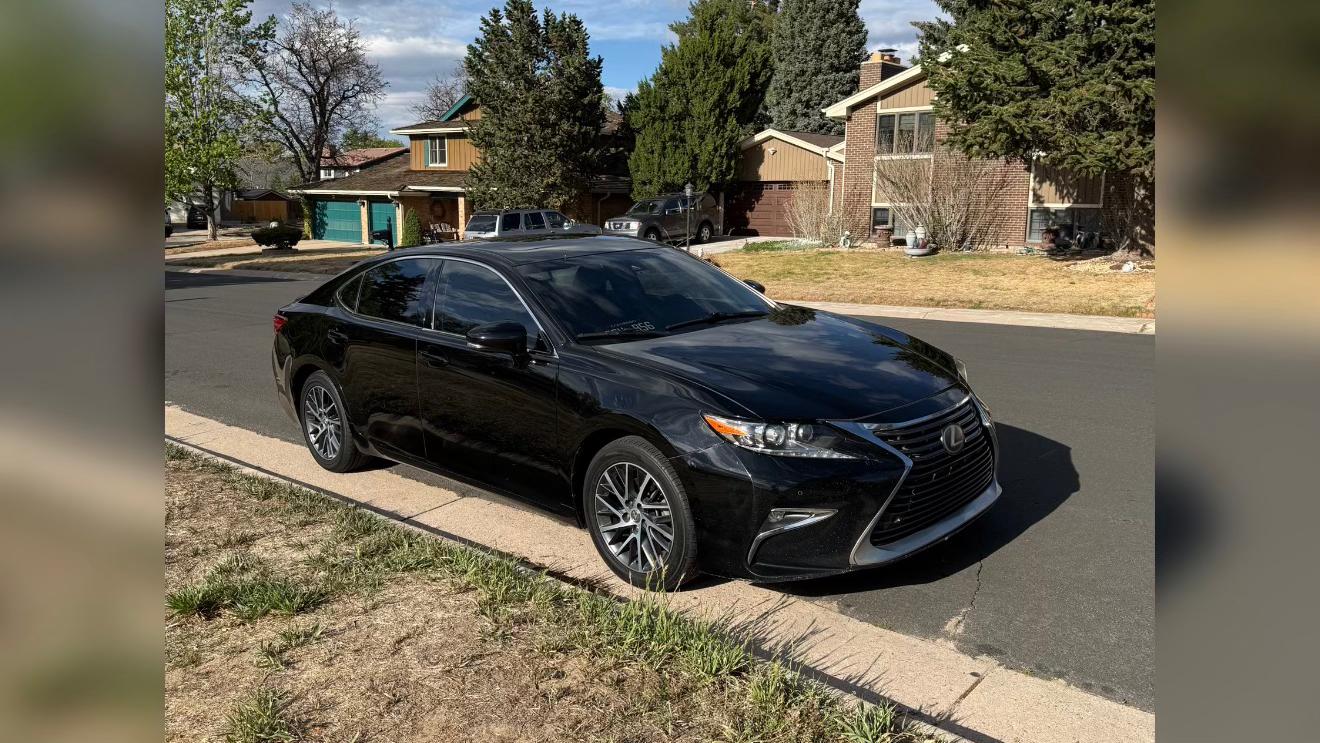 Lexus ES 2017 in 