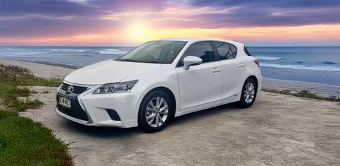 Lexus CT 200h. HYBRID 2016