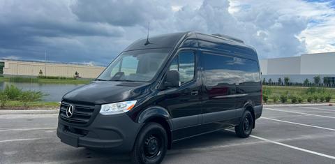Mercedes-Benz Sprinter 2025
