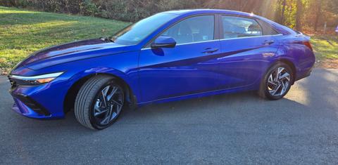 Hyundai Elantra 2024