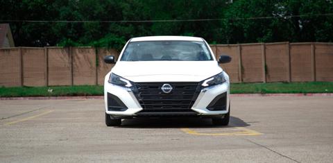 Nissan Altima 2025