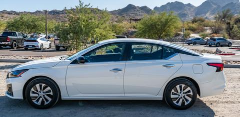 Nissan Altima 2025