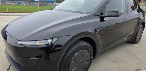 Tesla Model Y 2026