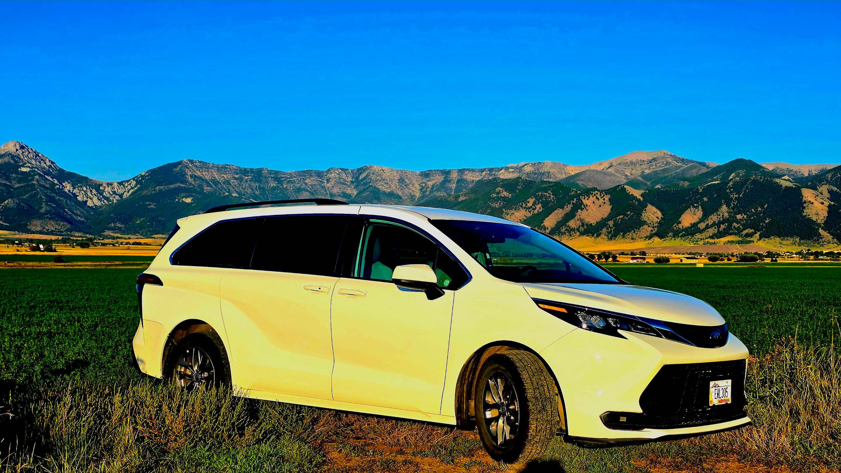 Toyota Sienna 2024 in Belgrade, MT