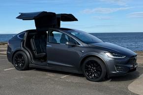 Tesla MODEL X 2018 in Randwick