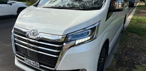 Toyota GRANVIA 2019