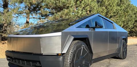 Tesla Cybertruck 2025