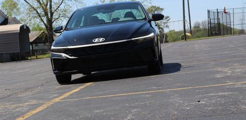 Hyundai Elantra 2025