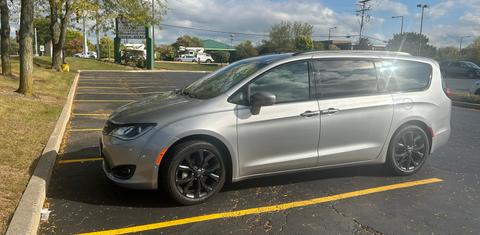 Chrysler Pacifica 2019