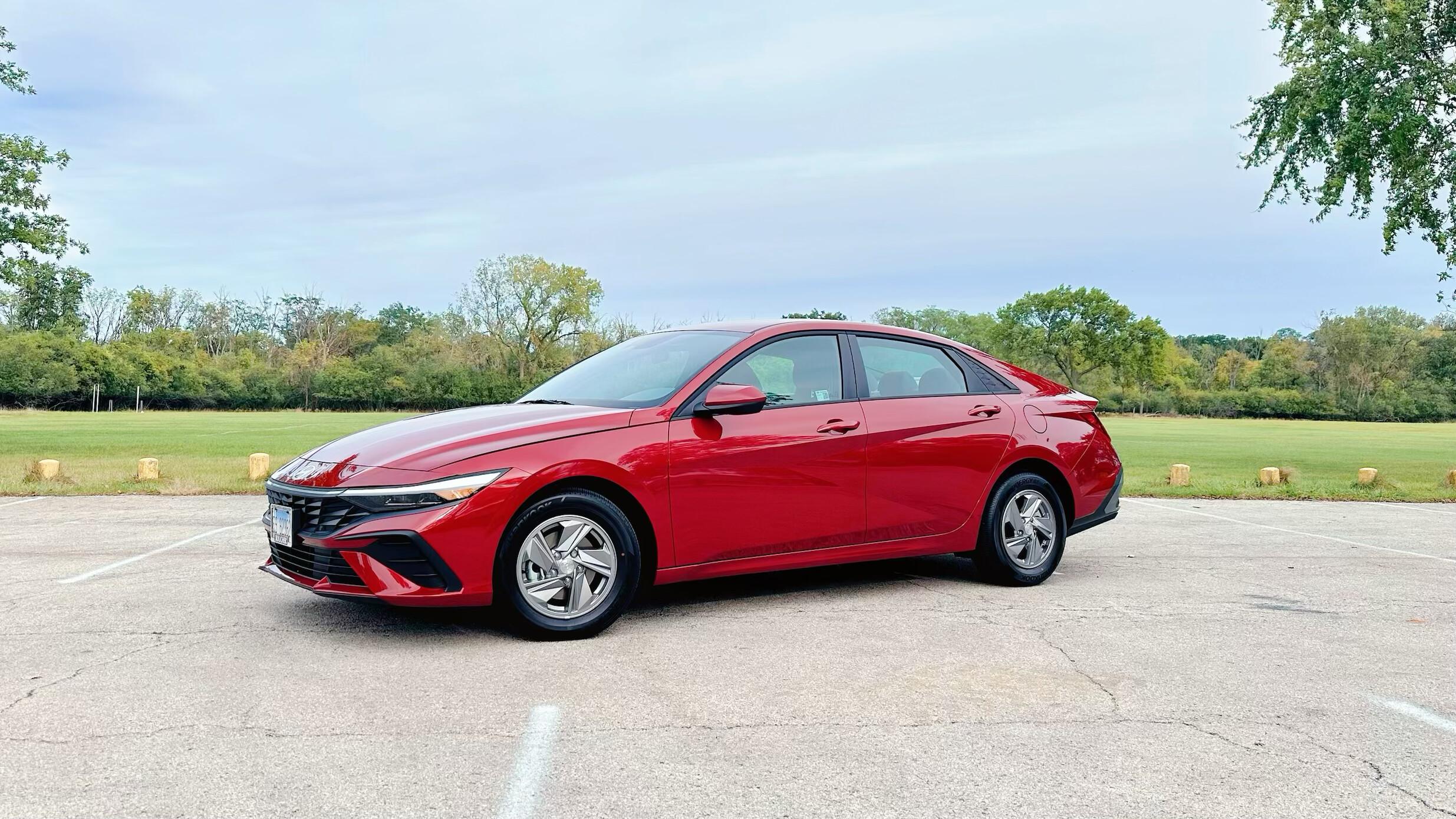 Hyundai Elantra 2024 en Schiller Park, IL
