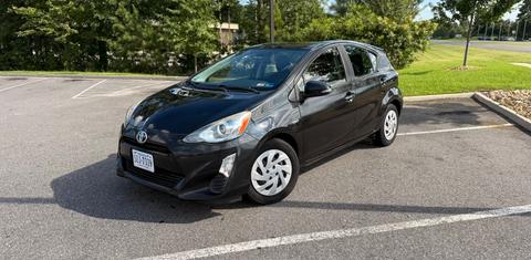 Toyota Prius c 2016
