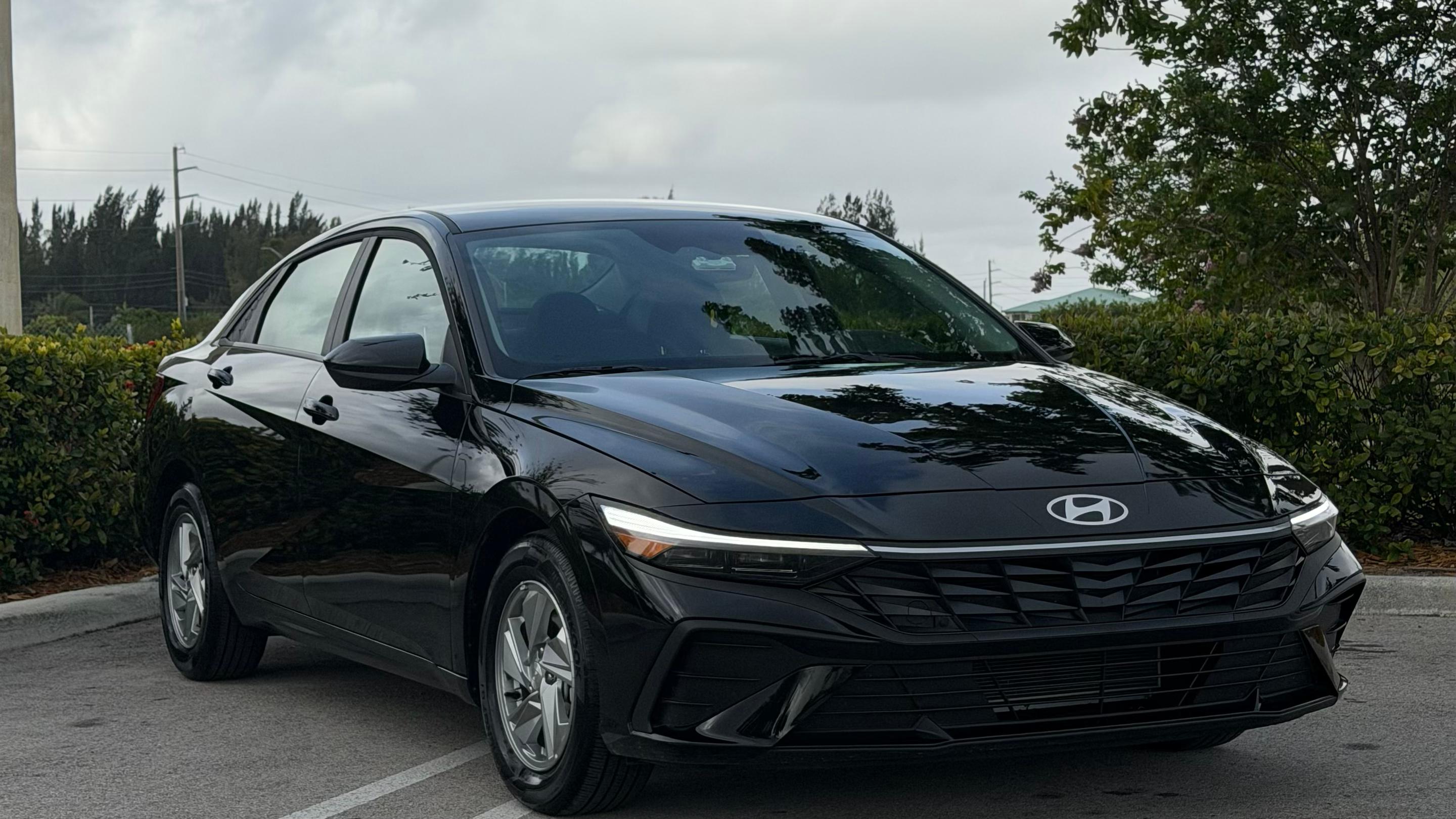 Hyundai Elantra 2025 in 