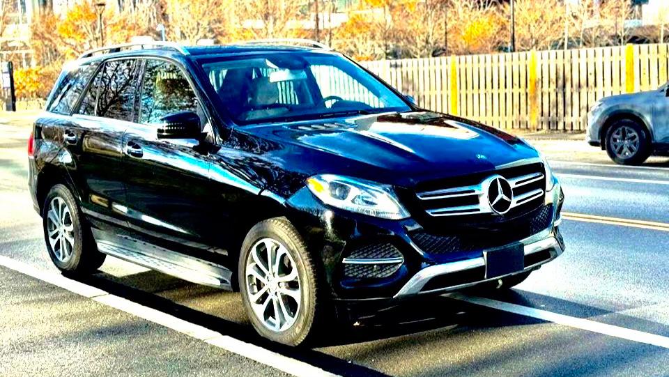 Mercedes-Benz GLE-Class 2016 in 