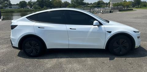 Tesla Model Y 2026