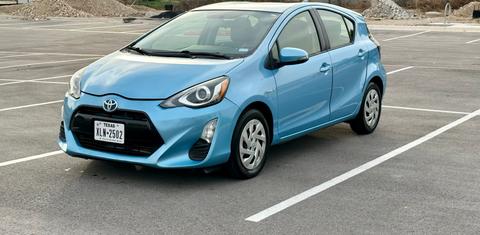 Toyota Prius c 2016