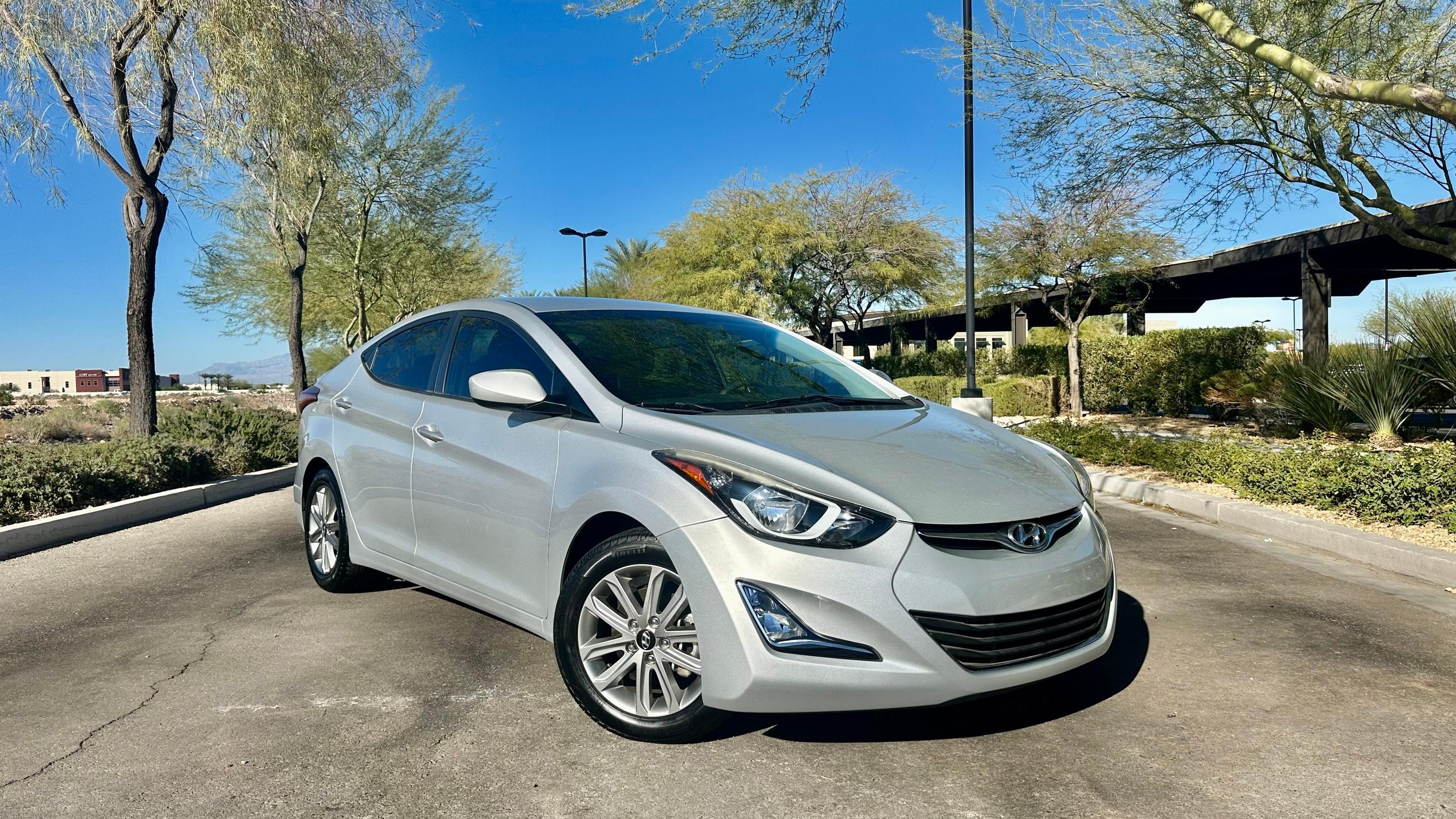 Hyundai Elantra 2015 in 