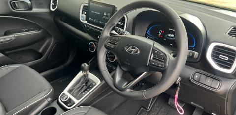 Hyundai VENUE 2024