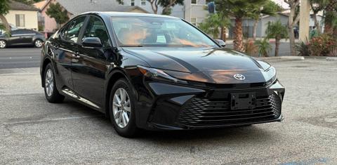 Toyota Camry Hybrid 2025