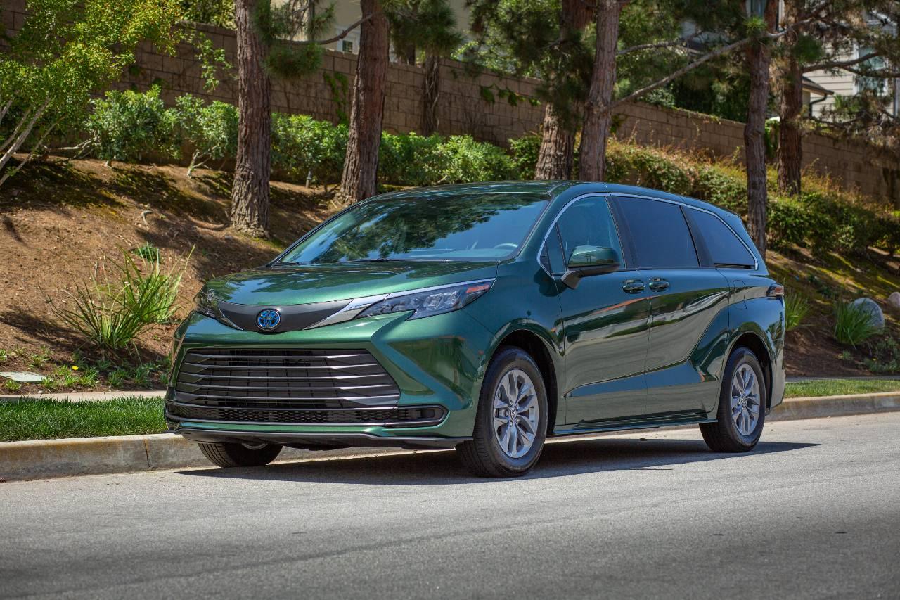 Toyota Sienna 2026 in Cerritos, CA