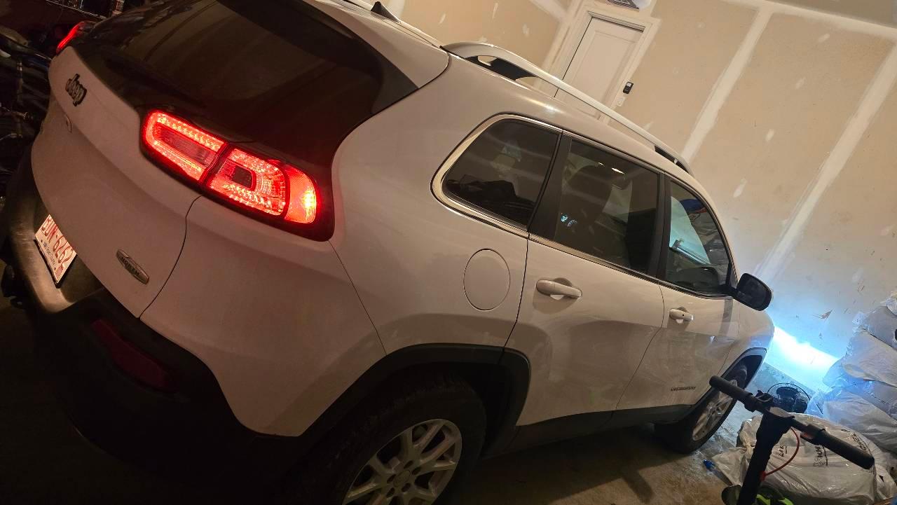 Jeep Cherokee 2016 à Edmonton, AB