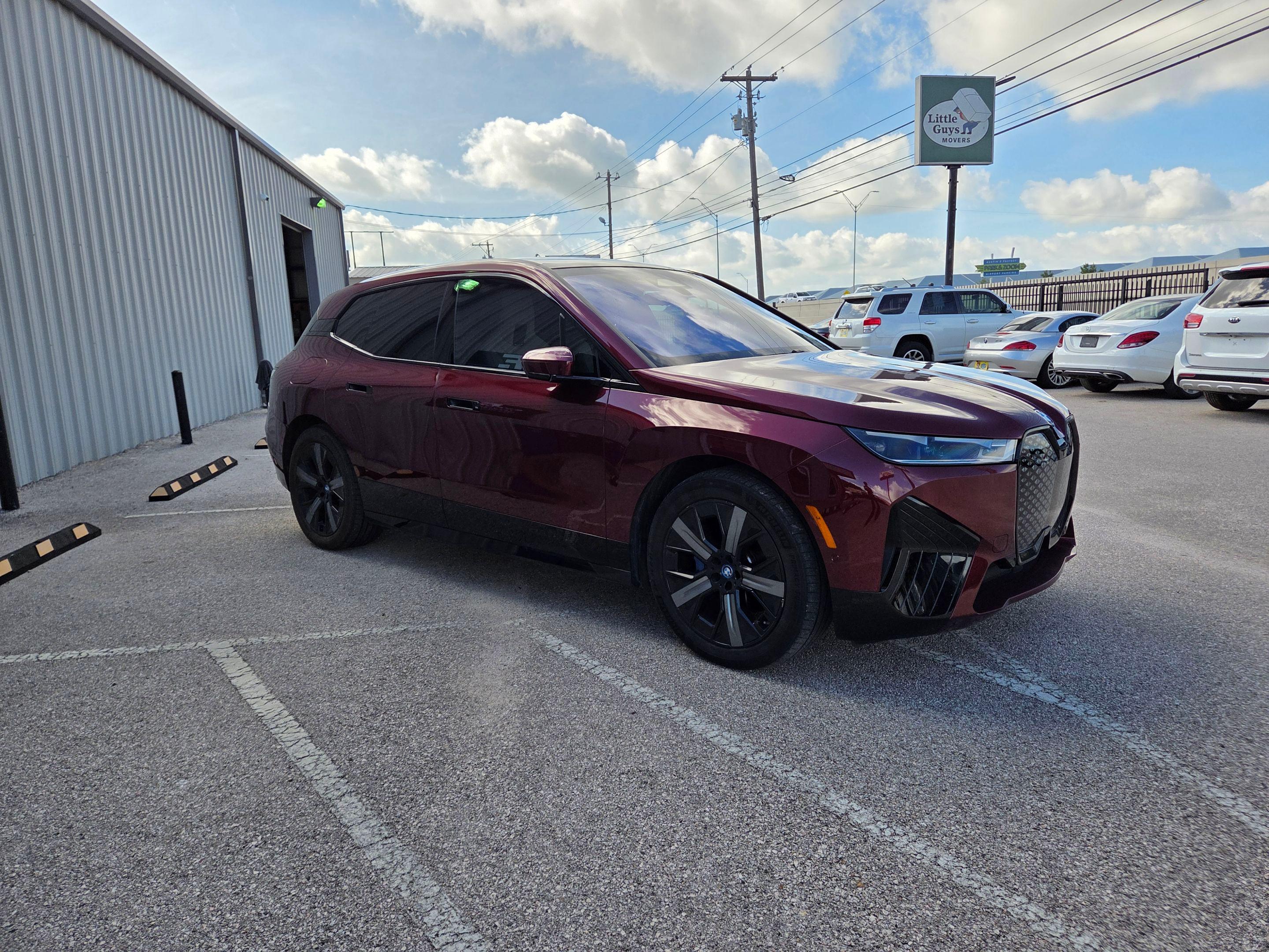 BMW iX 2022 in 
