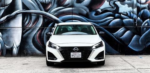 Nissan Altima 2025
