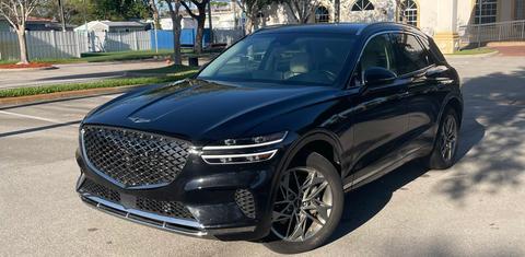 Genesis GV70 2025