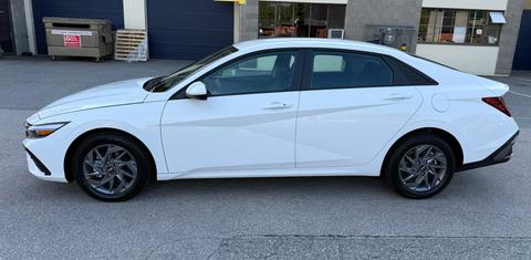 Hyundai Elantra 2025