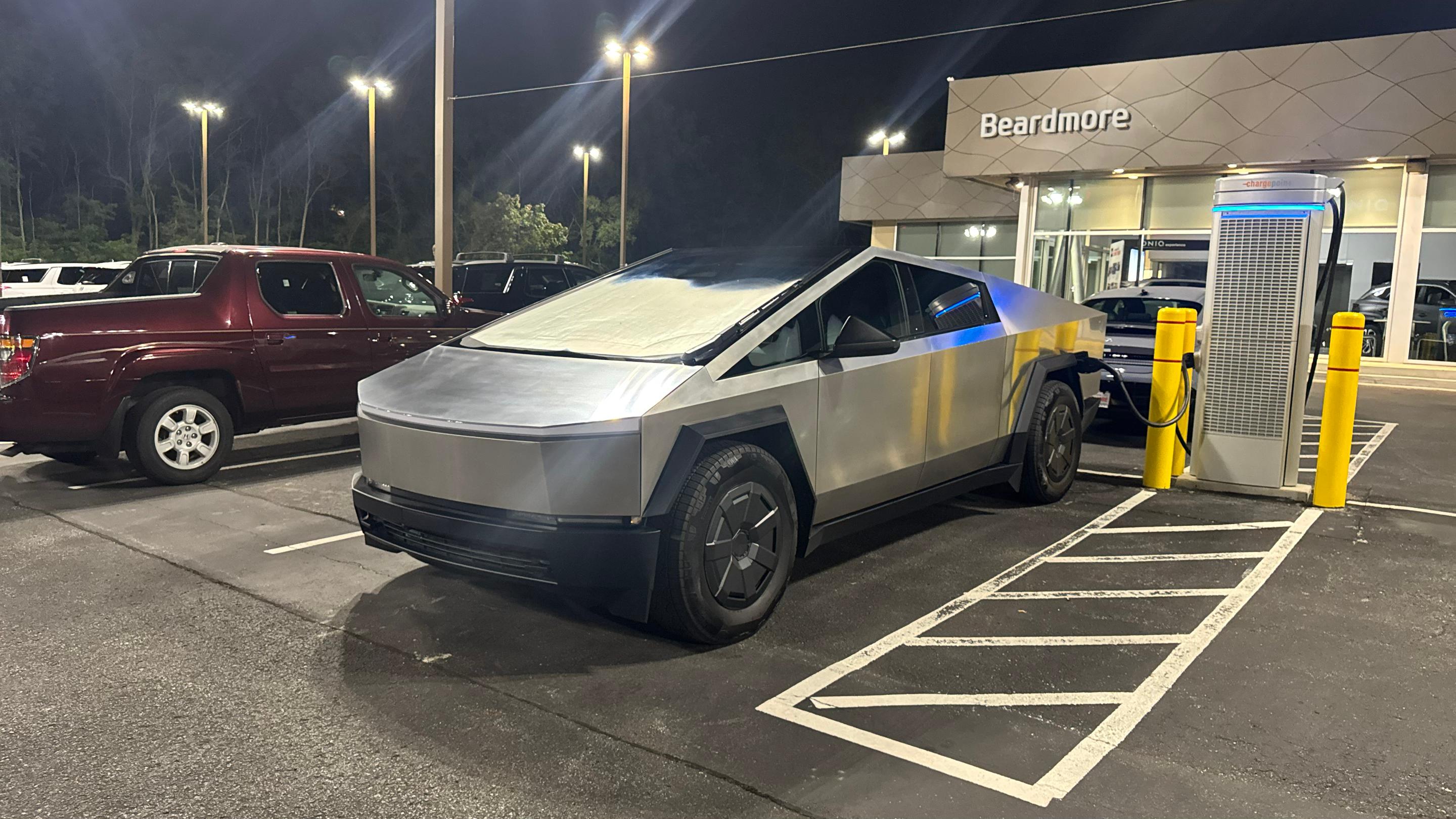 Tesla Cybertruck 2025 in Council Bluffs, IA