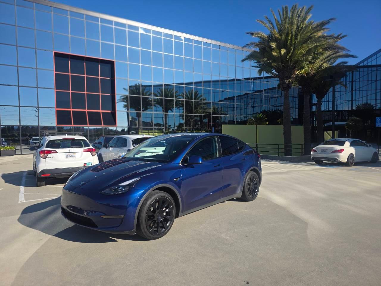 Tesla Model Y 2023 in Burlingame, CA