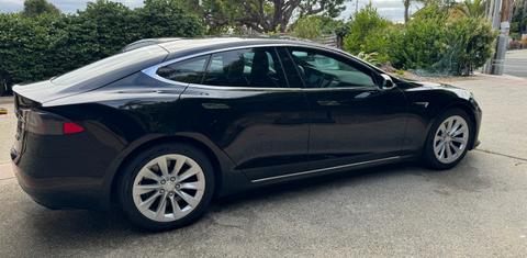 Tesla Model S 2016
