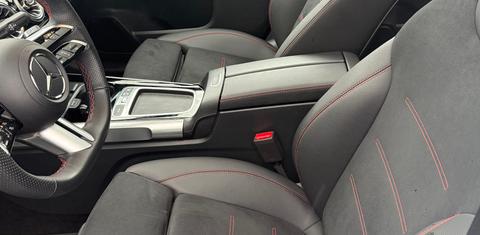 Mercedes-Benz GLB-Class 2025