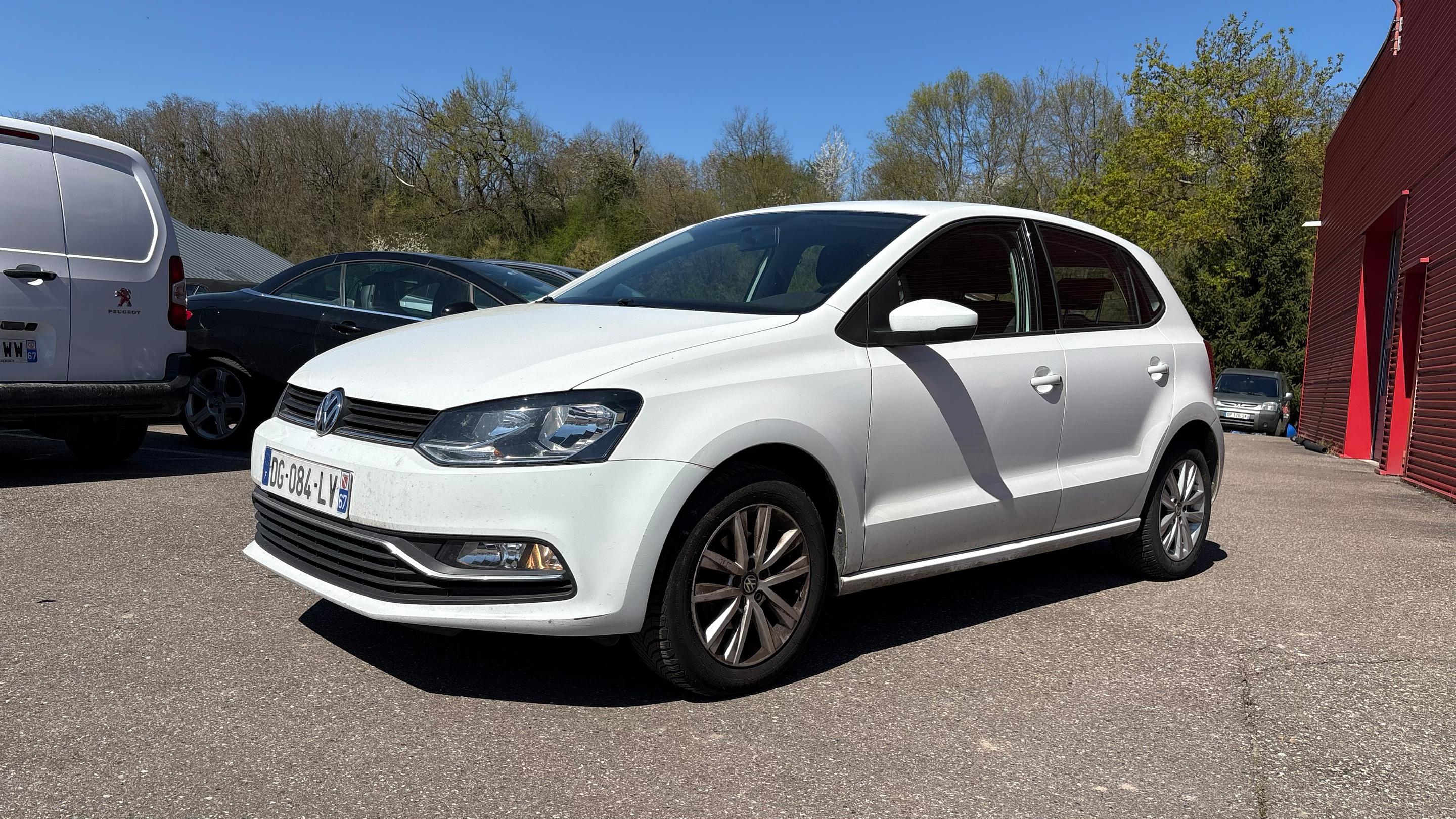Volkswagen POLO 2014 à Mommenheim