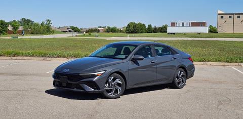 Hyundai Elantra 2024