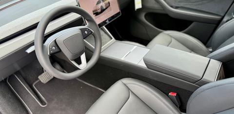 Tesla Model Y 2026