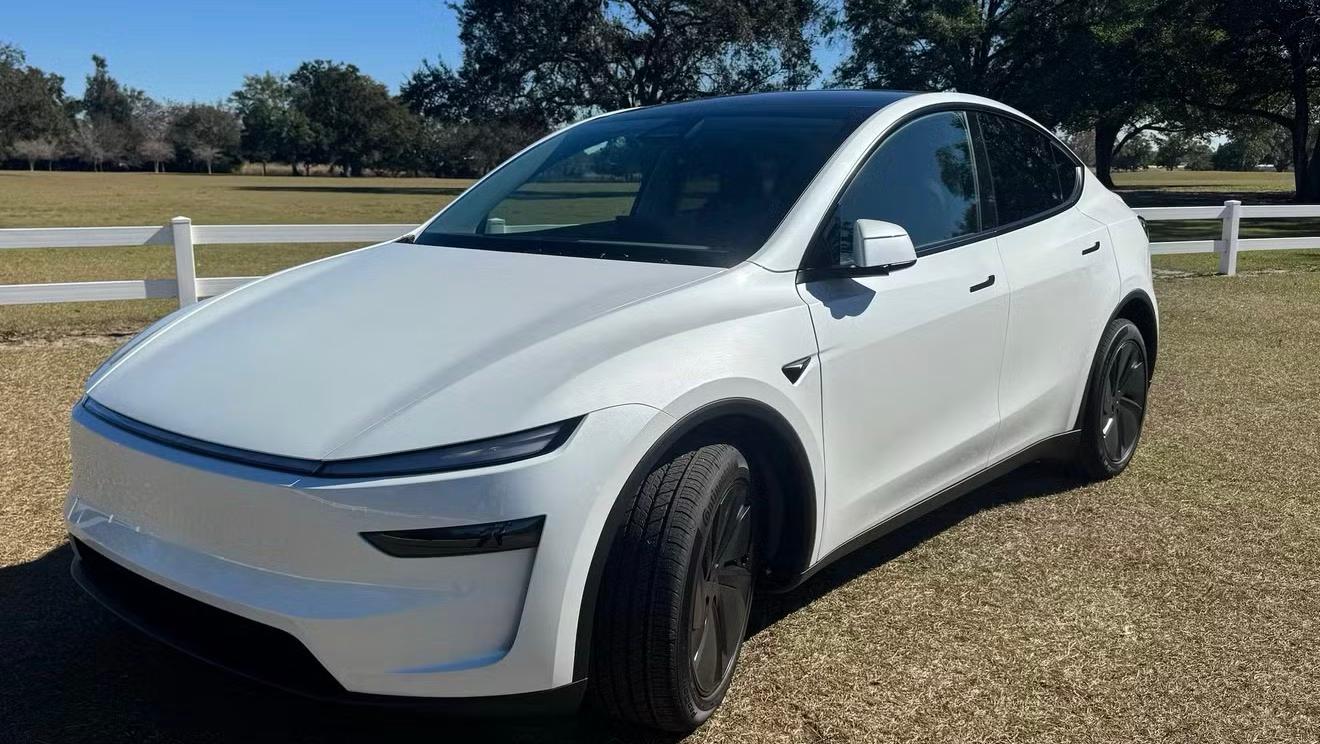 Tesla Model Y 2026 in 