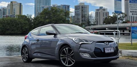 Hyundai VELOSTER 2015