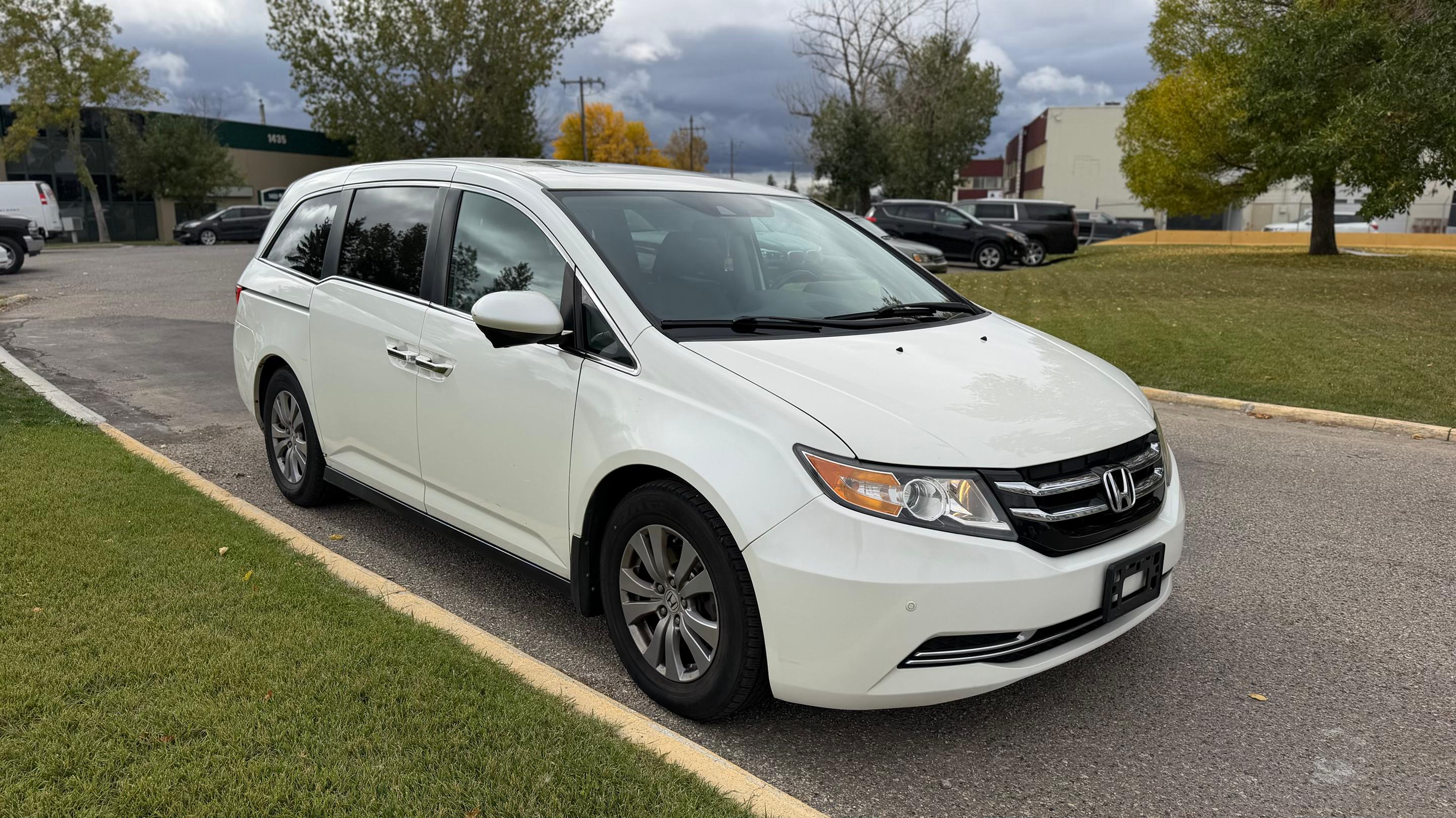 Honda Odyssey 2016 in Calgary, AB