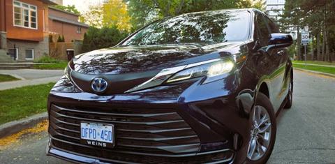 Toyota Sienna 2025