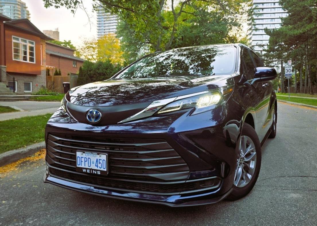 Toyota Sienna 2025 in Toronto, ON
