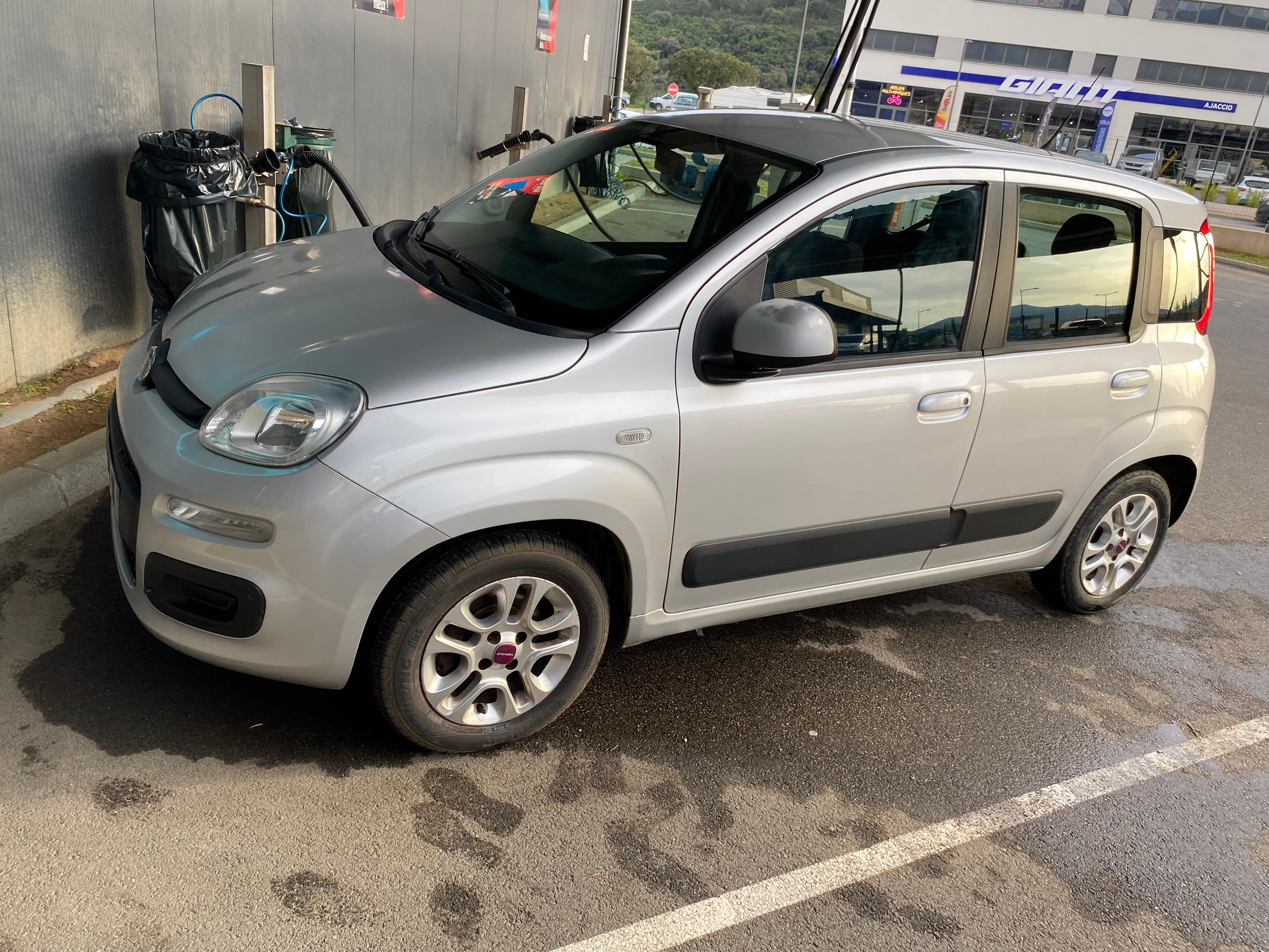 FIAT PANDA 2016 à Ajaccio