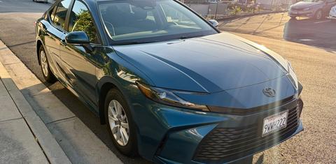 Toyota Camry Hybrid 2026