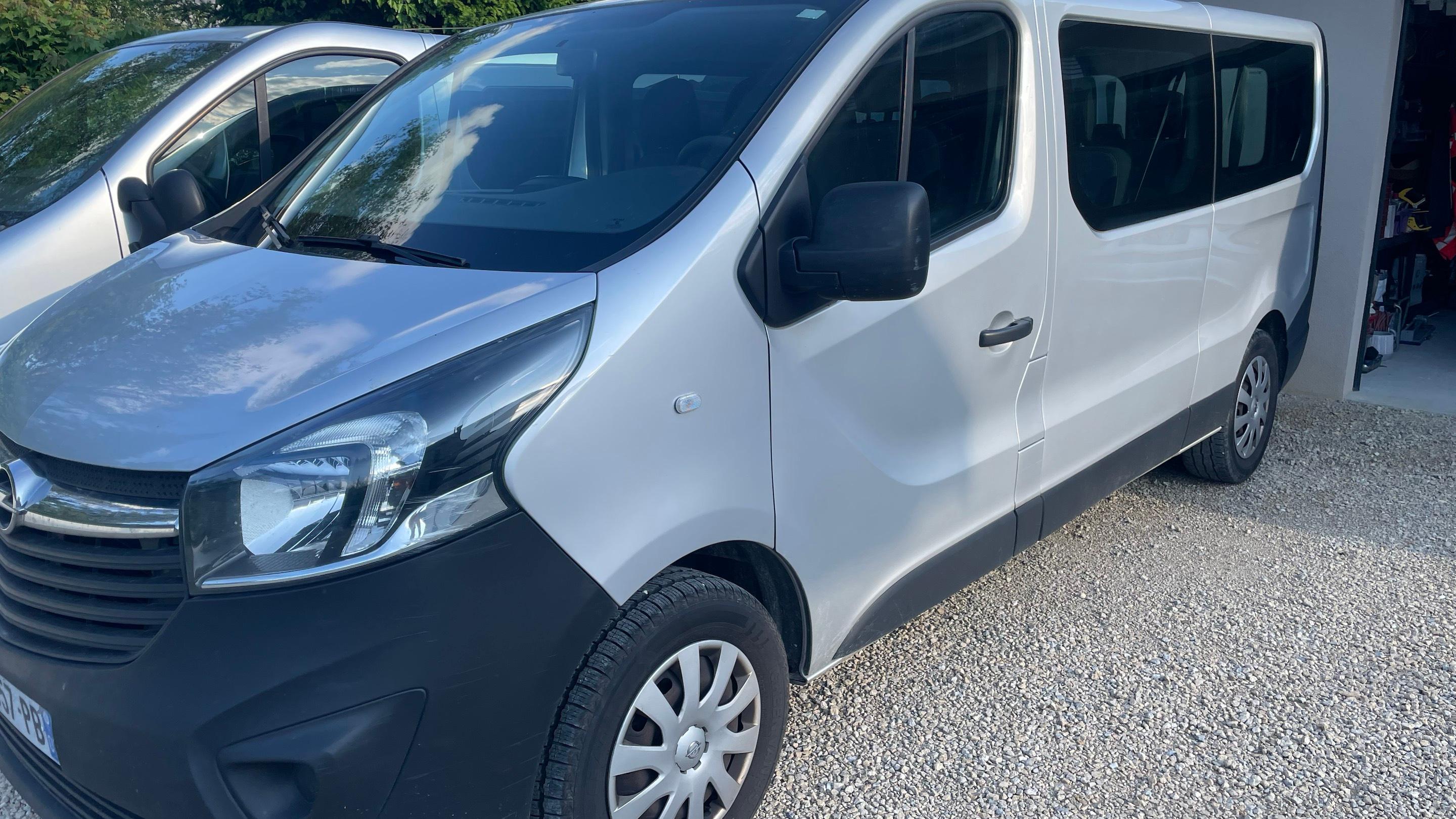 Opel VIVARO 2016 à Bourg En Bresse