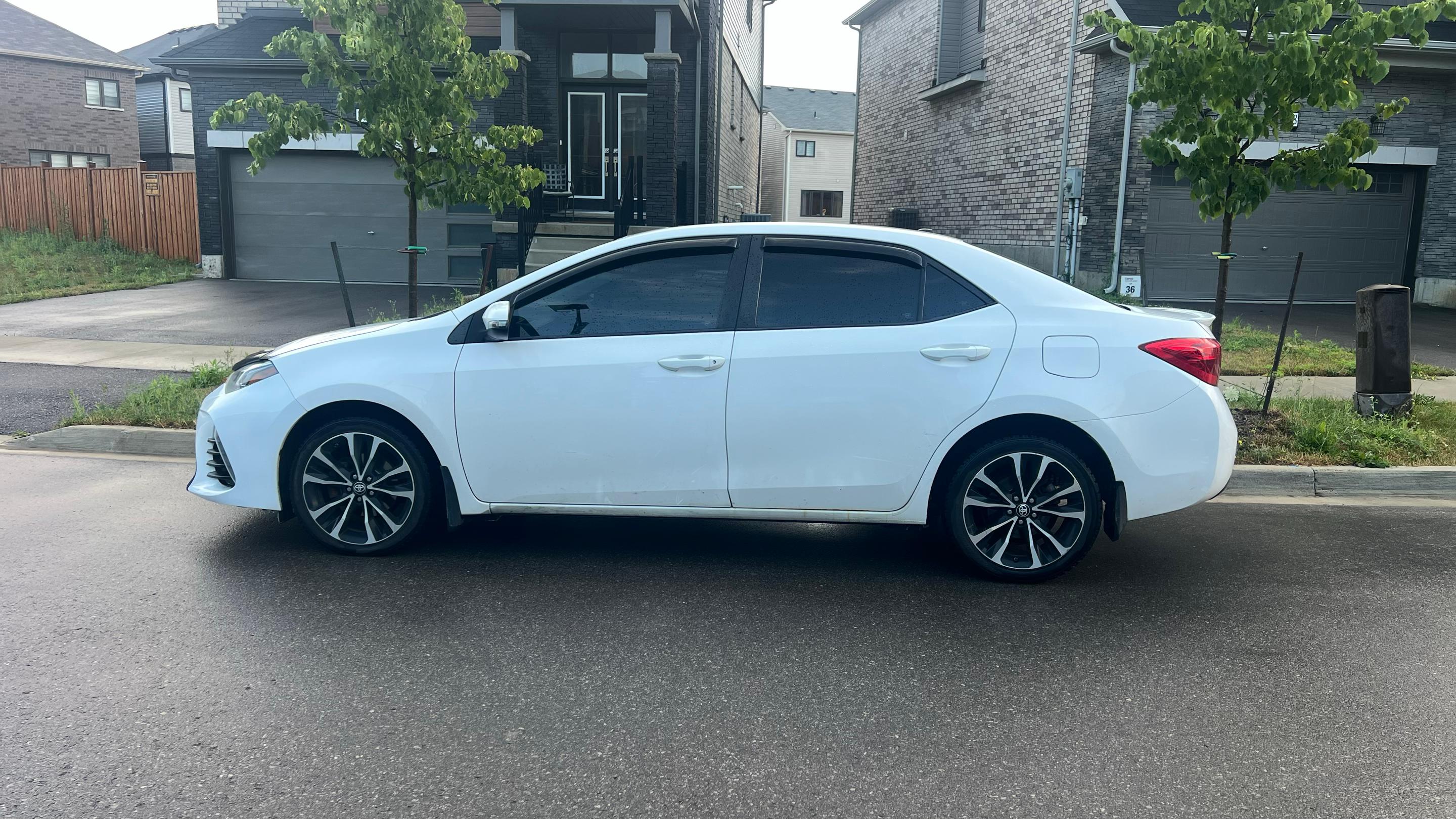Toyota Corolla 2018 in Woolwich, ON