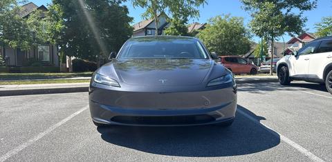 Tesla Model 3 2024